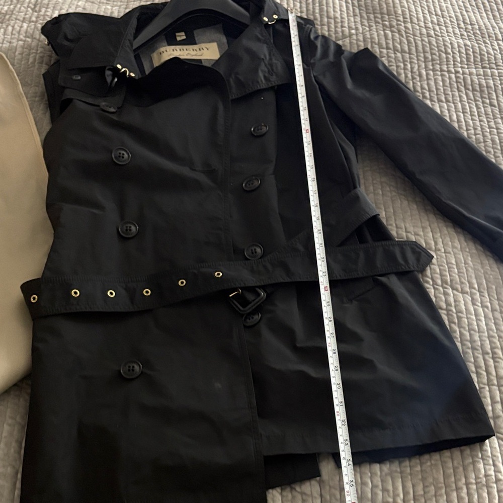 Burberry Classic Black Trench Coat - Picture 4 of 8